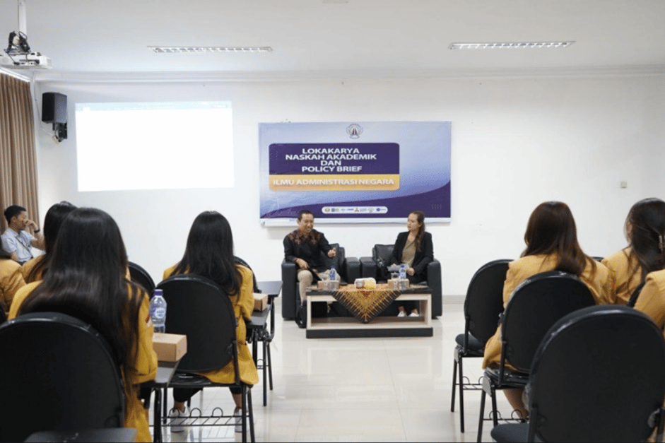 Lokakarya Naskah Akademik dan Policy Brief: Peningkatan Wawasan Mahasiswa Ilmu Administrasi Negara di Undiknas kampus swasta terbaik di bali