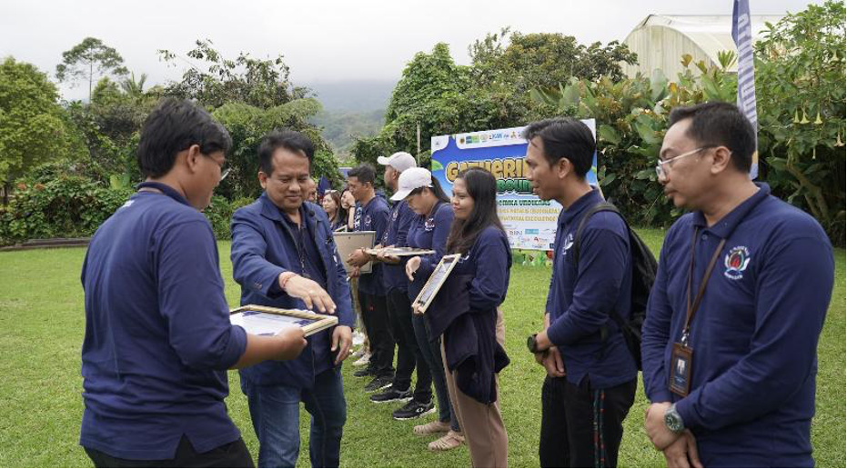 Undiknas Berikan Apresiasi kepada Dosen Berprestasi dalam bidang penelitian dan karya Ilmiah