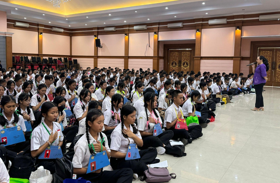 Sosialisasi Kesehatan Mental di MPLS SMA Dwijendra: Psikologi Undiknas Beri Edukasi Pentingnya Pencegahan Depresi