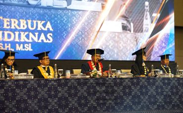 Rapat-Senat-Terbuka-Wisuda100