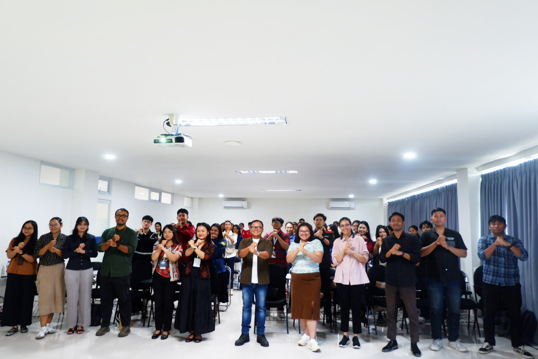 Fakultas-Farmasi-dan-Ilmu-Kesehatan-Undiknas