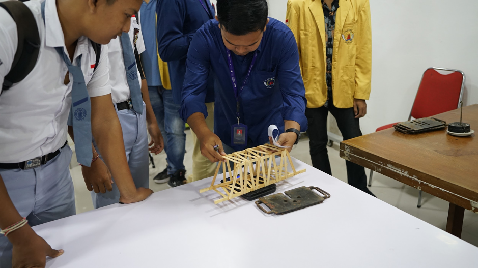 Perlombaan Engineering Competition dalam BUDINATA ke-55 Universitas Pendidikan Nasional : Mengasah Talenta Muda Berbakat. kampus swasta terbaik di Bali. 