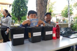 Tim Teknik Lingkungan Universitas Pendidikan Nasional Gelar Bakti Sosial melalui Edukasi Pemilahan Sampah di Renon-Denpasar