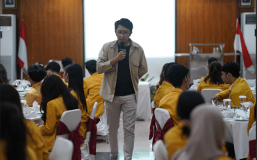 Table Manner dan Personality Development untuk Mahasiswa Universitas Pendidikan Nasional