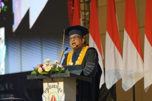 1 wisuda undiknas kampus terbaik a