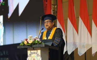 1 wisuda undiknas kampus terbaik a