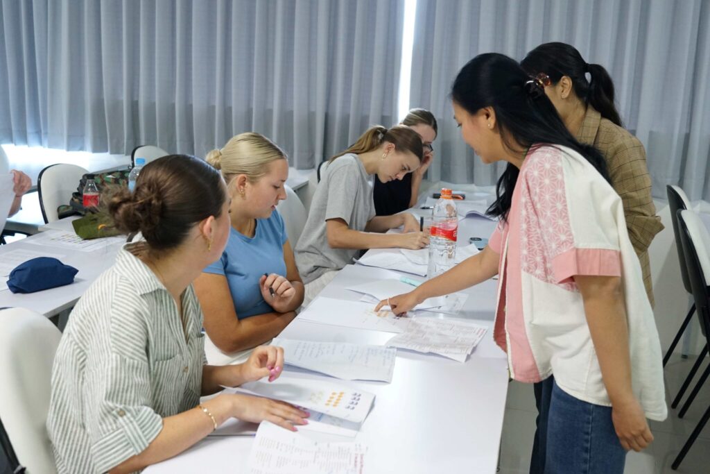 ECU Students Learn Currency