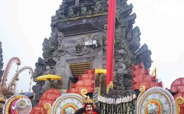 Tari-Topeng-Bali