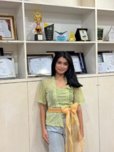 Juara-I-Lomba-Menyanyi-Pop-Putri