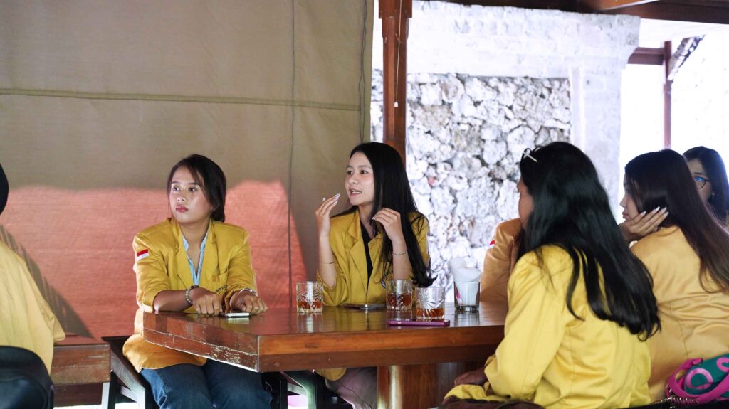 Pendidikan-Komunikasi
