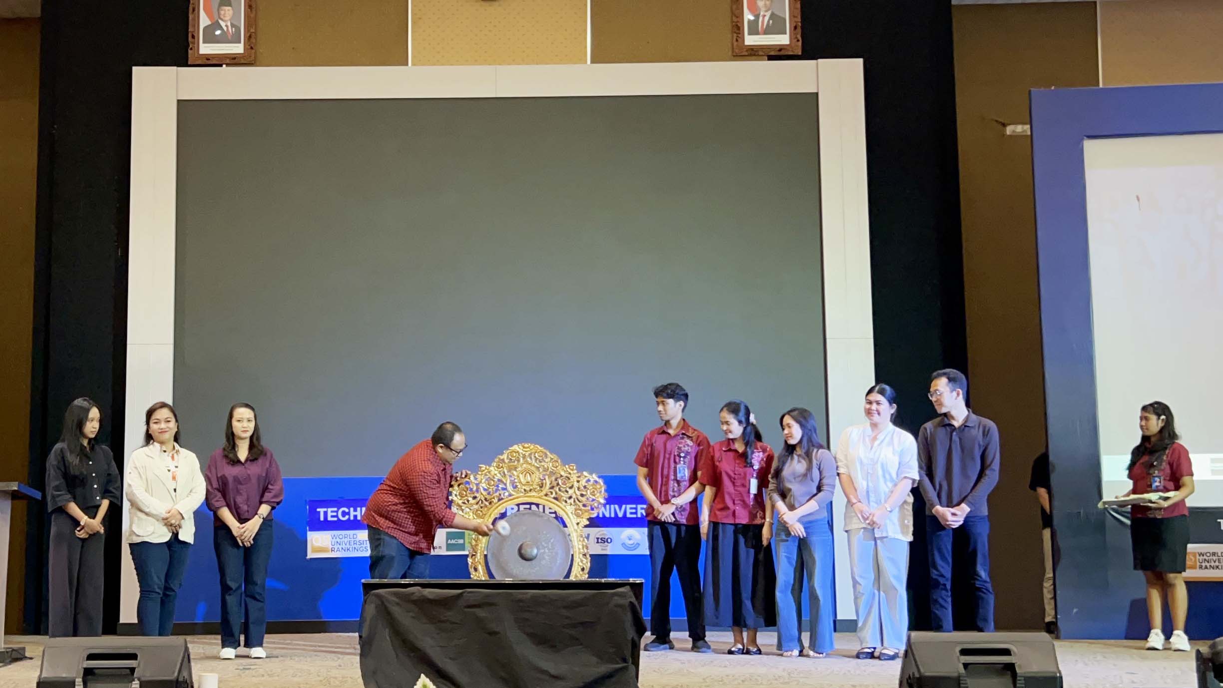 UKM-Public-Speaking-UNDIKNAS