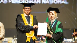 Wisuda-Farmasi