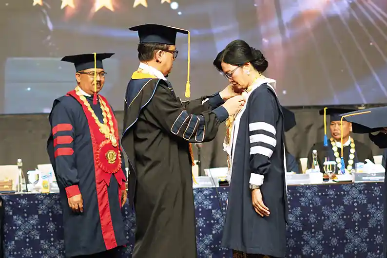 Guru-besar-pertama-prodi-admisistrasi-publik